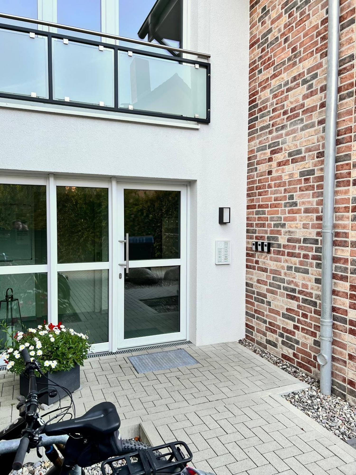 Kleine Auszeit -- Inklusive Parkplatz & Wifi, Geschirrspueler, Waschmaschine & Terrasse Mit Strandkorb -- Perfekt Fuer Urlaub & Business Шарбойц Экстерьер фото
